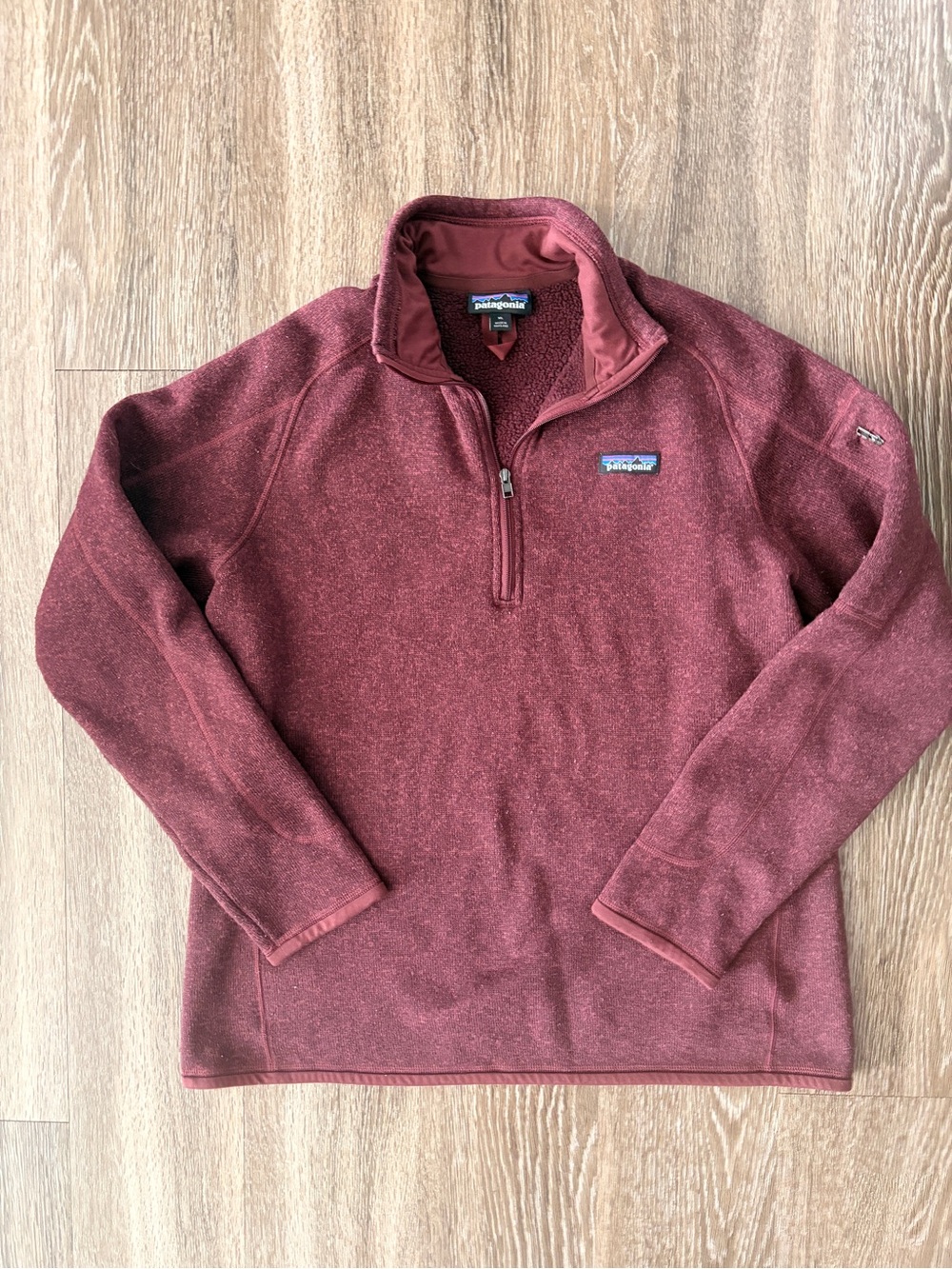 Patagonia women’s Quarter-Zip Fleece Pullover - Burgundy